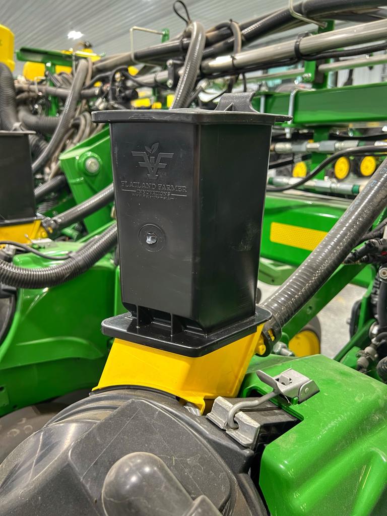 John Deere ExactEmerge Planter Seed Hopper Extension. Mini hopper extension.